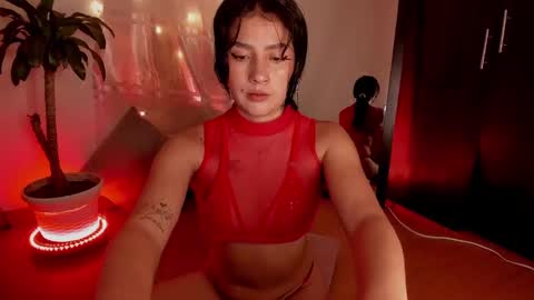 Snapshot of little_emilyd chatting on December 2024 02:33:02 AM Emily online show from December 2024 02:33:02 AM