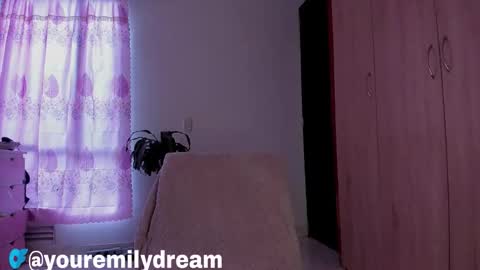 Snapshot of little_emilyd chatting on March 2026 05:19:01 PM Emily online show from March 2026 05:19:01 PM