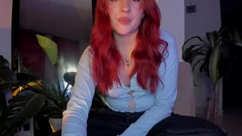 Snapshot of little_emilyd chatting on June 2026 06:02:01 AM Emily online show from June 2026 06:02:01 AM