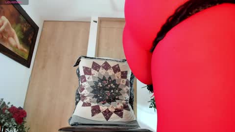 Snapshot of little_izzi chatting on March 2025 03:45:02 PM Izzi online show from March 2025 03:45:02 PM