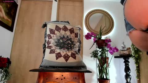 Snapshot of little_izzi chatting on March 2025 04:07:02 PM Izzi online show from March 2025 04:07:02 PM