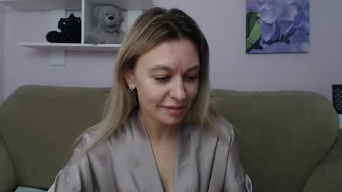 Snapshot of little_milf_ chatting on September 2025 11:02:02 AM Kate online show from September 2025 11:02:02 AM