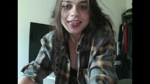 Kyra online show from May 2026 05:08:01 PM