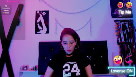 Little Nauughty2 online show from February 2026 01:29:02 PM