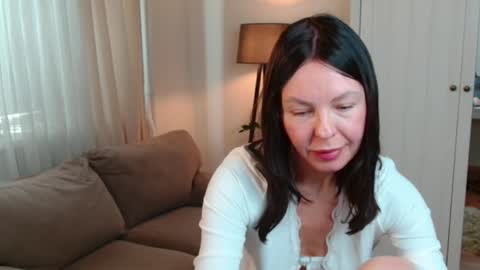 Nicole online show from February 2026 12:23:02 PM