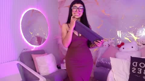 Snapshot of little_paulette chatting on April 2026 04:01:01 AM Paulette online show from April 2026 04:01:01 AM