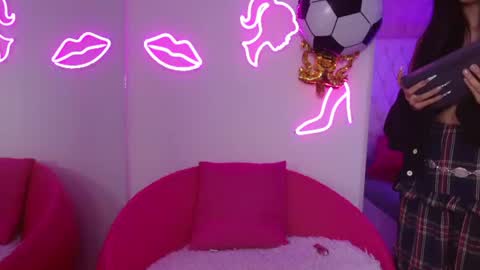 Paulette online show from July 2026 04:19:01 AM