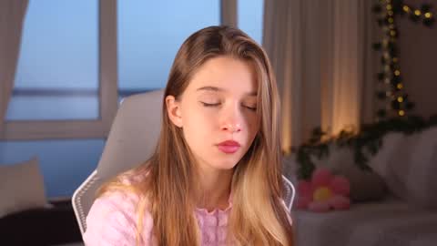 Kiki online show from September 2025 03:46:02 PM