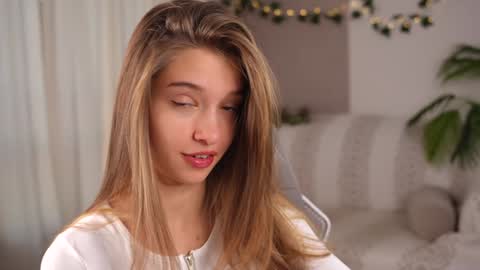 Kiki online show from September 2025 02:44:02 PM