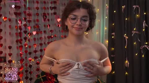 Kiki online show from February 2026 10:28:01 PM