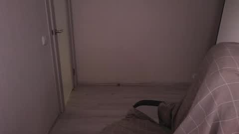 Snapshot of little_pretty_woman chatting on May 2026 03:53:02 PM little_pretty_woman online show from May 2026 03:53:02 PM