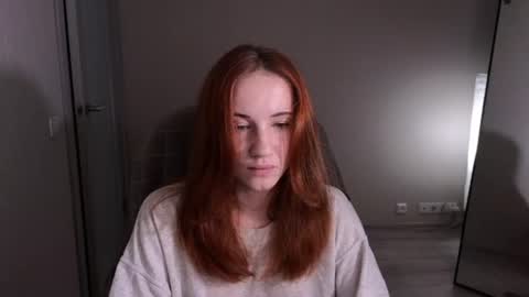 Snapshot of little_pretty_woman chatting on June 2026 07:01:02 PM little_pretty_woman online show from June 2026 07:01:02 PM