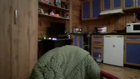 little_shygirl_ online show from September 2025 12:56:02 AM