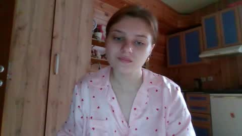 little_shygirl_ online show from October 2025 04:59:01 AM