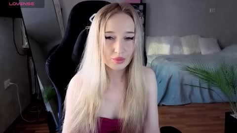 Sonya online show from September 2025 01:34:02 PM