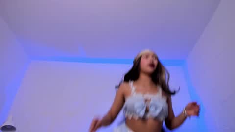 Snapshot of little_xioo chatting on September 2025 01:17:02 AM Xiom online show from September 2025 01:17:02 AM