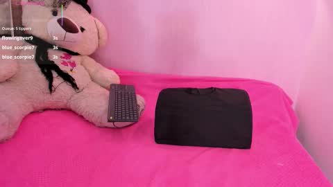 Ari online show from December 2025 07:53:02 PM