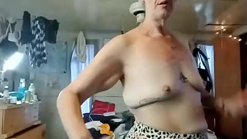 Snapshot of littlebigsquirt7945 chatting on September 2025 12:21:02 PM Sady Jayne online show from September 2025 12:21:02 PM