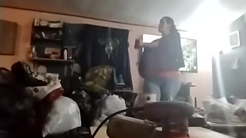 Snapshot of littlebigsquirt7945 chatting on November 2025 01:06:02 AM Sady Jayne online show from November 2025 01:06:02 AM