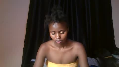 Snapshot of littlebunny2_ chatting on February 2026 10:59:01 PM littlebunny2 online show from February 2026 10:59:01 PM