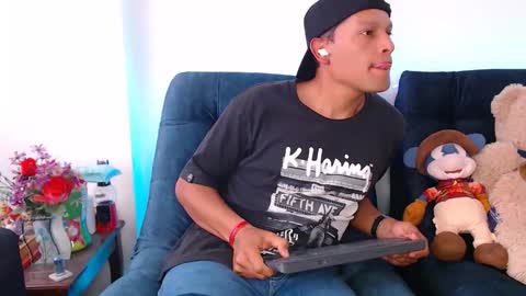 Manu online show from March 2026 08:37:01 PM