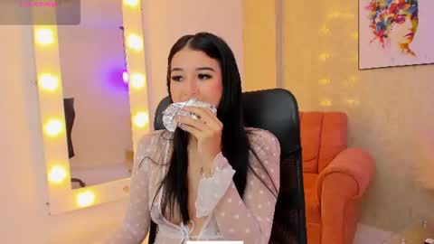 littlee_mia online show from June 2026 12:19:01 PM