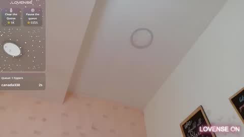 Tania  online show from March 2026 07:39:01 PM