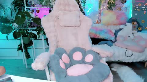 Riza Riri Puff  online show from February 2025 08:24:01 PM