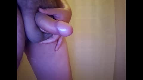 littleguyy888 online show from November 2025 01:04:02 PM