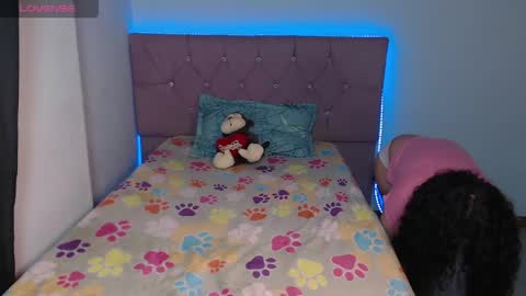 isabella online show from April 2026 02:07:02 PM