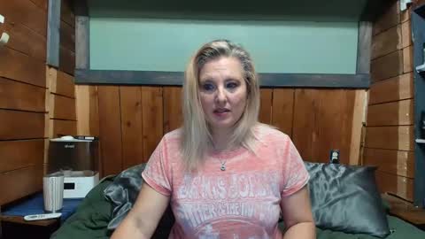 lisanixs online show from April 2026 04:15:02 PM