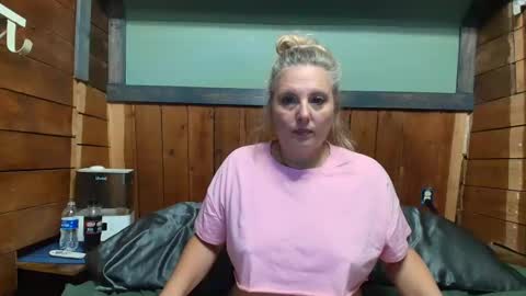 lisanixs online show from May 2026 03:52:01 PM