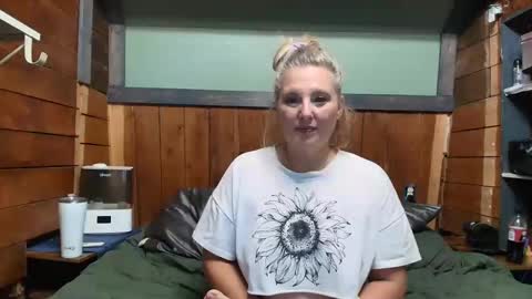 lisanixs online show from May 2026 04:59:02 PM