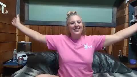 lisanixs online show from May 2026 02:42:02 AM