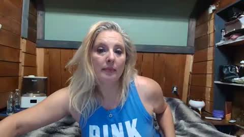 lisanixs online show from May 2026 01:23:02 AM