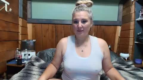 lisanixs online show from May 2026 03:53:02 PM