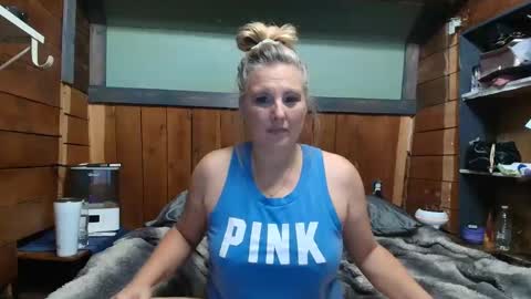 lisanixs online show from May 2026 04:27:02 PM