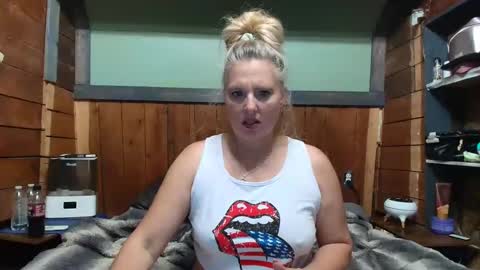 lisanixs online show from June 2026 06:58:02 PM