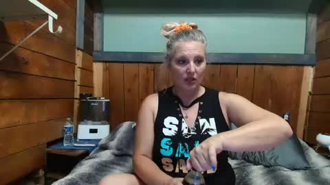 lisanixs online show from June 2026 07:12:01 PM