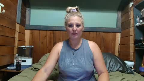 lisanixs online show from July 2026 04:42:02 PM