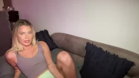 Snapshot of littlemaryjane19 chatting on January 2025 03:53:02 AM Marciabrady online show from January 2025 03:53:02 AM