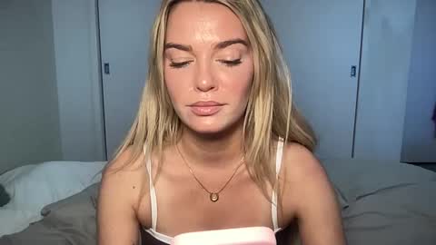 Snapshot of littlemaryjane19 chatting on February 2025 08:31:01 PM Marciabrady online show from February 2025 08:31:01 PM