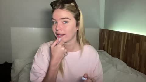 Marciabrady online show from June 2026 11:12:02 AM