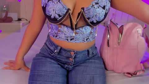 im olivia IG littleolivia01 online show from January 2026 12:55:01 PM