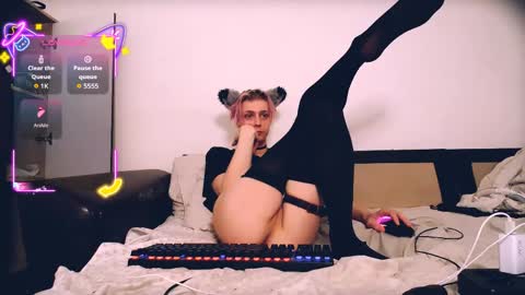 Felix online show from June 2026 08:24:01 PM