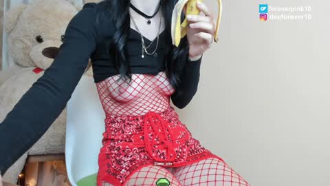 Snapshot of littlepinky77 chatting on January 2025 01:45:02 PM Pinky online show from January 2025 01:45:02 PM