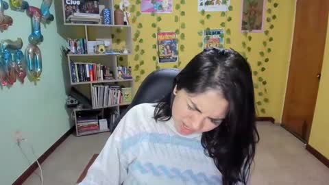 Mia  Wednesday to Sunday 730 am to 1030 am Colombian Hour D online show from March 2025 03:56:01 AM