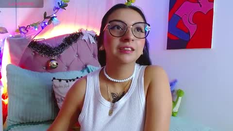 Snapshot of littlerouse_ chatting on December 2024 02:05:01 AM Ruby Rouse online show from December 2024 02:05:01 AM