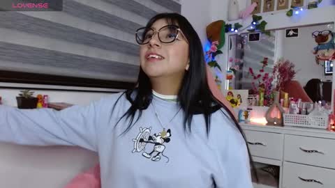 Snapshot of littlerouse_ chatting on January 2025 01:31:02 AM Ruby Rouse online show from January 2025 01:31:02 AM