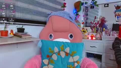 Snapshot of littlerouse_ chatting on January 2025 02:06:01 AM Ruby Rouse online show from January 2025 02:06:01 AM